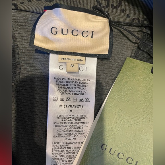 **SOLD**Gucci Black and Red Zip-Up Jacket - Picture 4 of 7